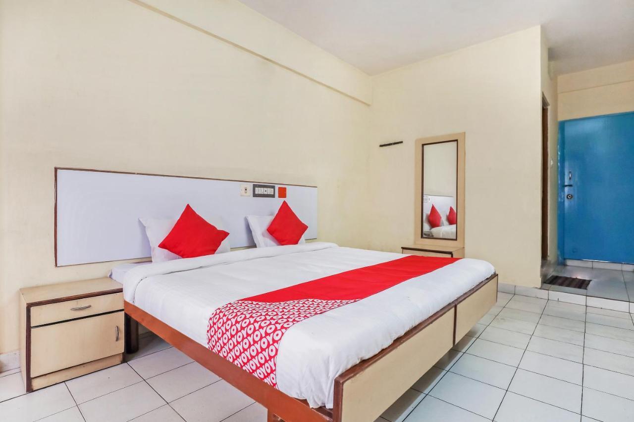 Oyo Hotel Hindustan Deluxe Mangalore Exterior photo